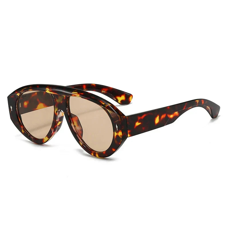 Urban Sunglasses with Dynamic Style